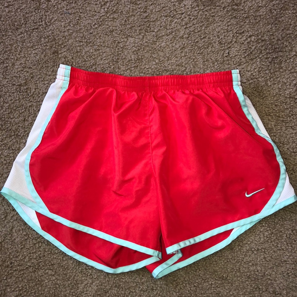 NIKE Running Shorts (Kids Large)